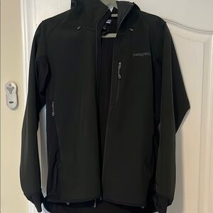Patagonia Black Shell Jacket with Hood - Size M